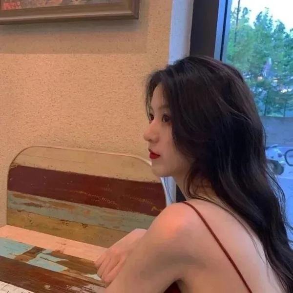 难哄,许枝俏谈个恋爱吧